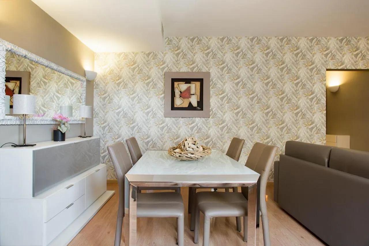 Bonavista Apartments - Pedrera Barcelona 0*,  Spain
